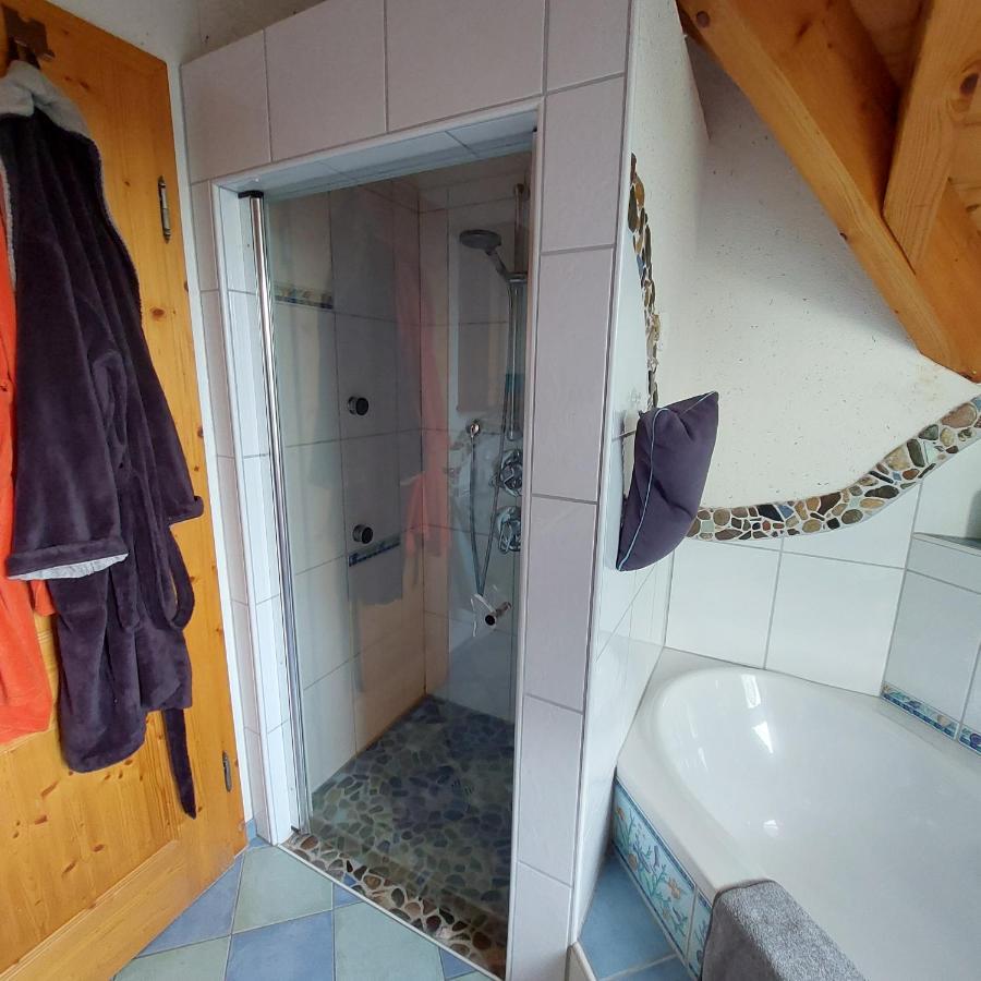 Gaestezimmer In Traumhafter Lage Neben Der Kurstadt Oberthulba Exteriör bild